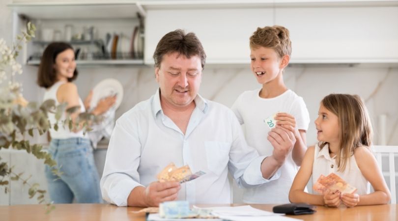 https://se.cardveritas.com/Until what age can you benefit from family allowances?
